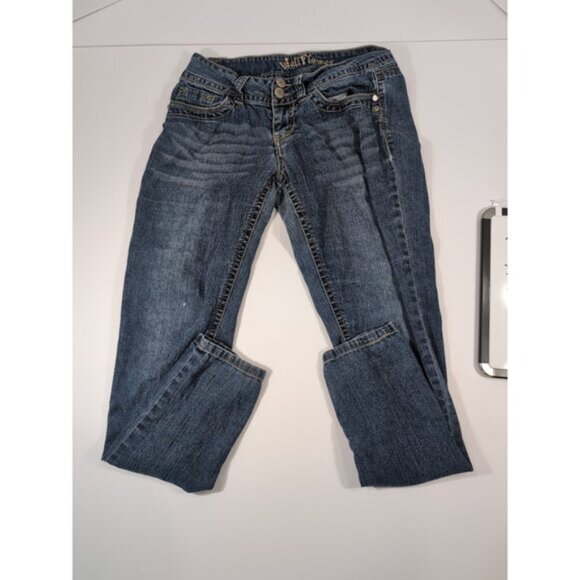 Wallflower Jeans Womens Sz 9  Blue Faded Embroidered Rhinestones Stretch - Picture 2 of 9